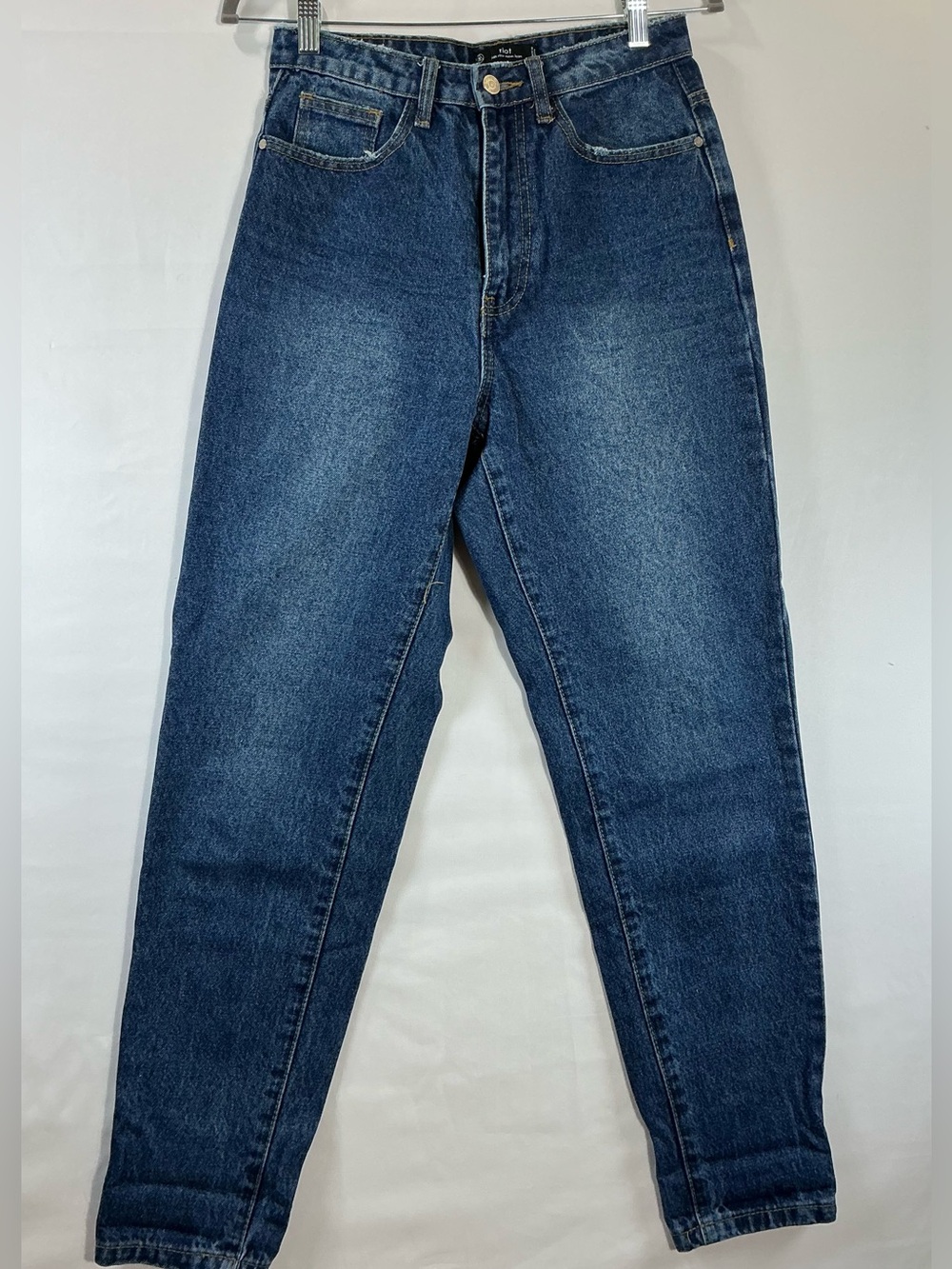 RIOT High Rise Mom Jeans Medium Wash Tapered Leg Size 8